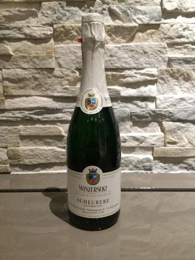 Winzersekt Scheurebe halbtrocken